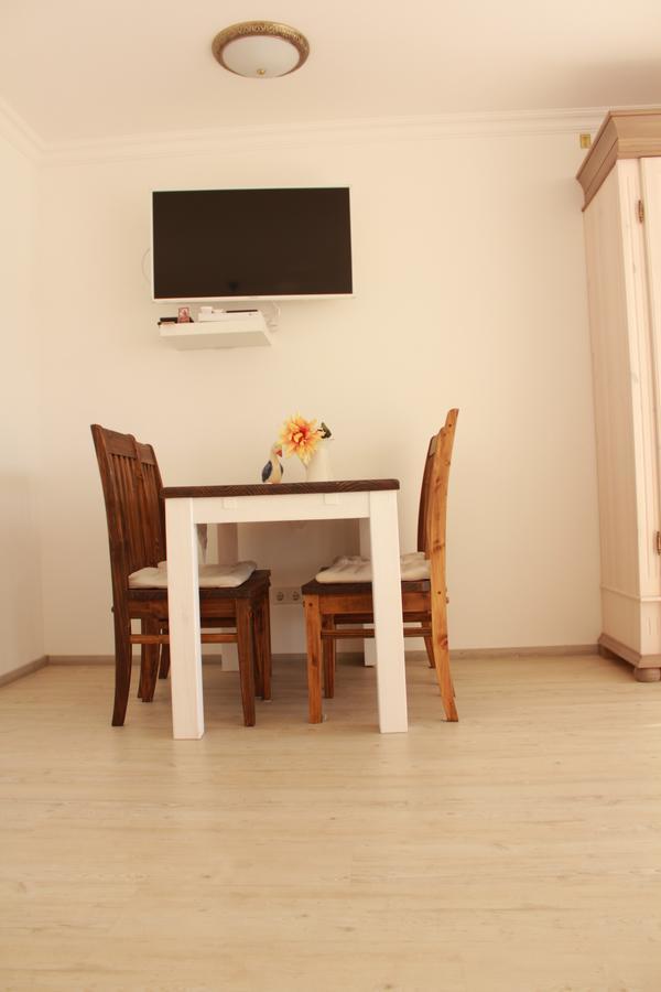 Mariaprimavera Apartment Am Kurpark Mit Schwarzwaldblick * * * * バート・クロツィンゲン エクステリア 写真